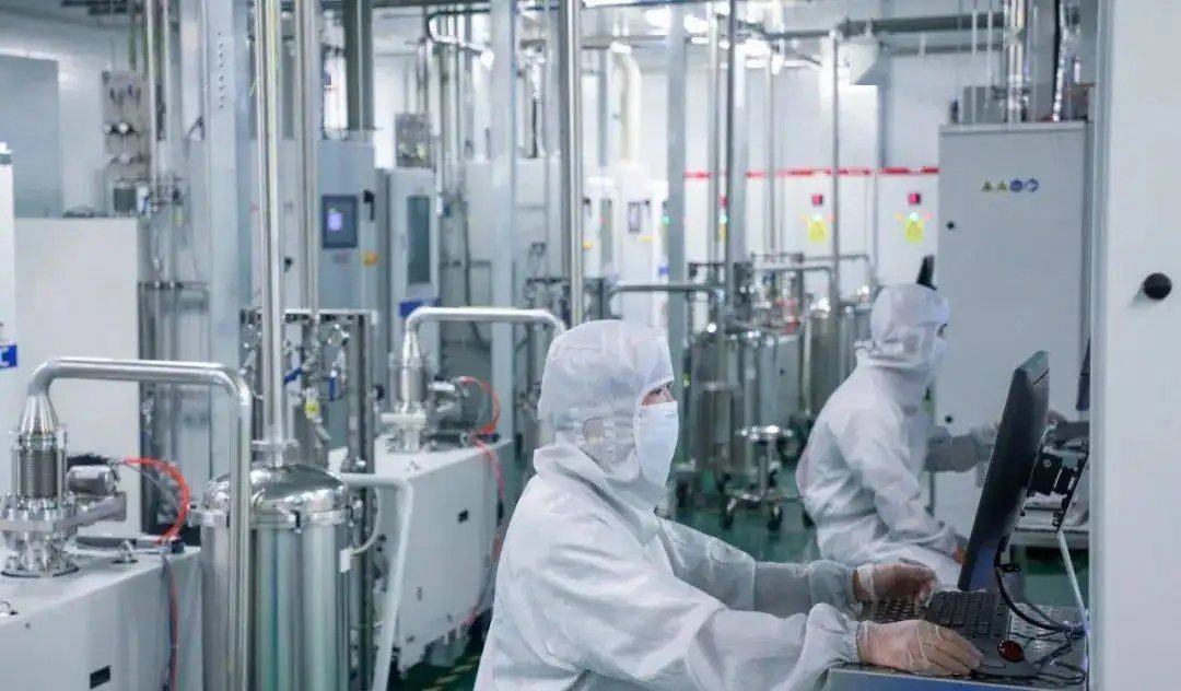 年產(chǎn)能達(dá)20萬(wàn)片！瀚天天成碳化硅產(chǎn)業(yè)園二期項(xiàng)目竣工，三期產(chǎn)能預(yù)達(dá)140萬(wàn)片！