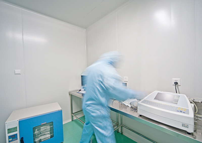 制藥廠無塵車間建設(shè)怎么選擇地面材料？